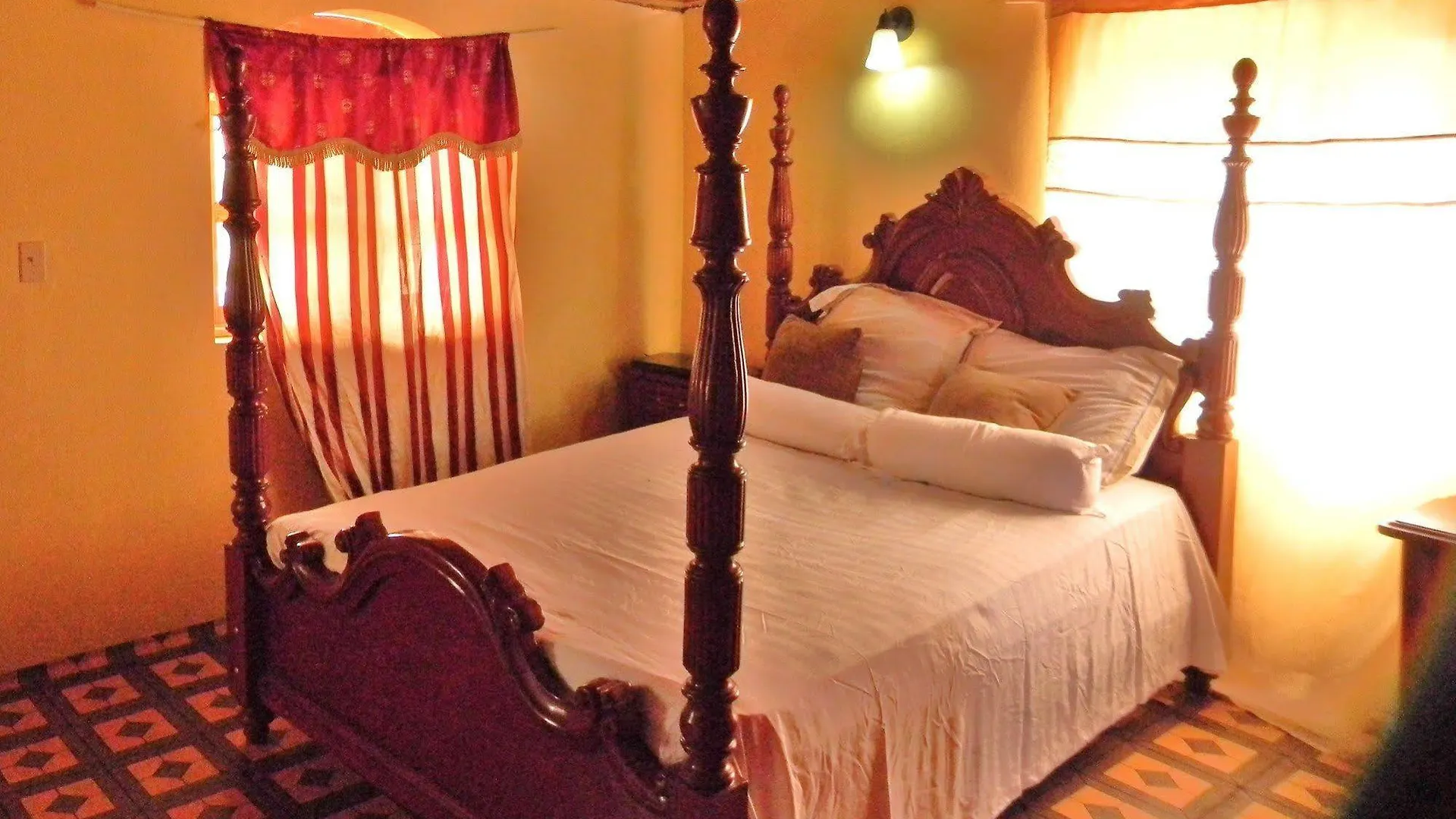 Hotel De La Decouverte Les Cayes 3*,  Haiti